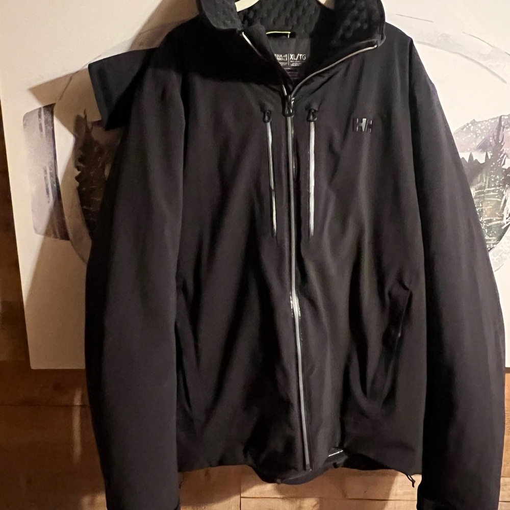 Helly Hansen Black Performance Jacket with Textured Fabric and Hood